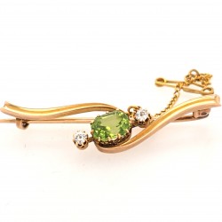 Pre Owned 18ct Peridot and Diamond Set Brooch ZX786 Pre Owned 18ct Peridot and Diamond Set Brooch ZX786